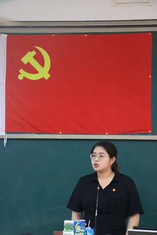 8ce825e3fb02919e807a8db2acad4e3b.jpg